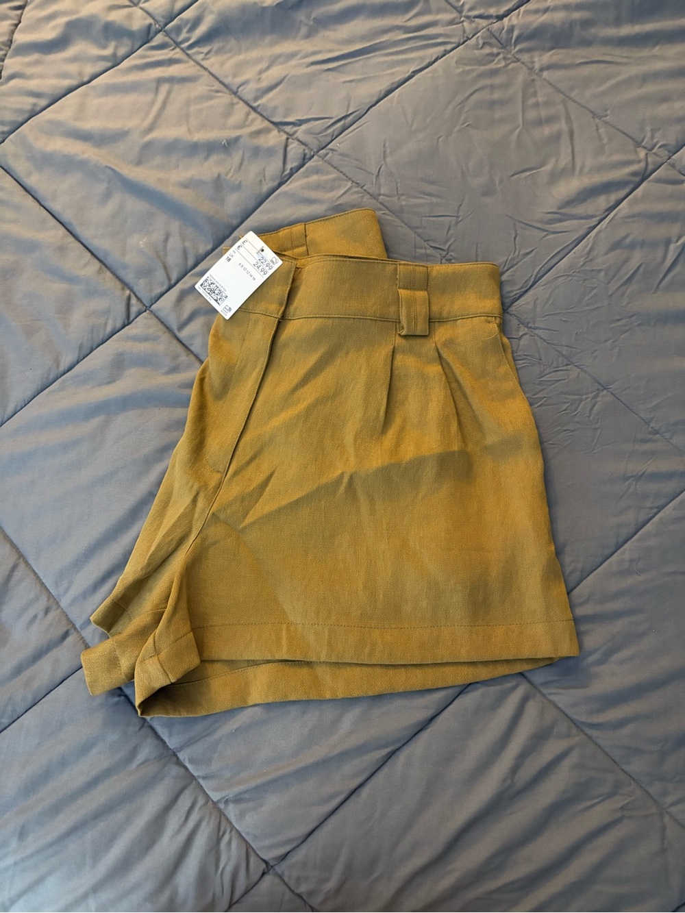 H&M pleated linen shorts NWT